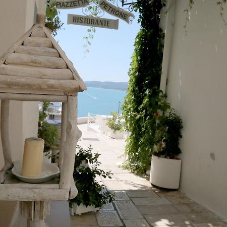 Piazzetta Petrone Apartments + Parking Весте Екстериор снимка