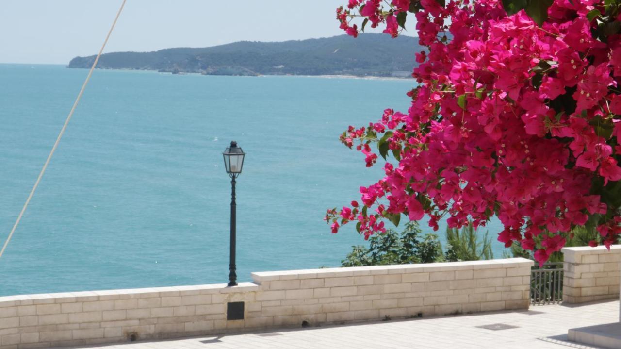 Piazzetta Petrone Apartments + Parking Весте Екстериор снимка