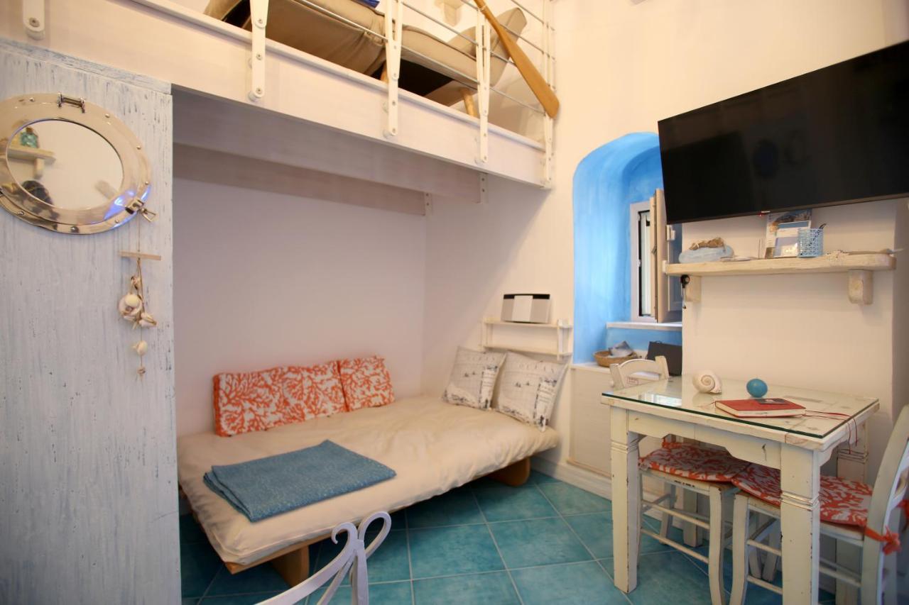 Piazzetta Petrone Apartments + Parking Весте Екстериор снимка