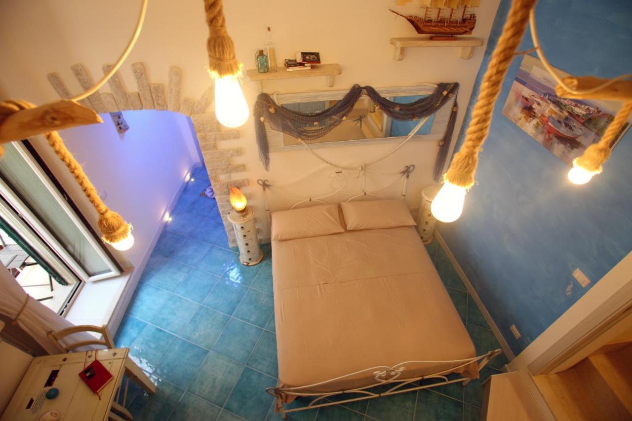 Piazzetta Petrone Apartments + Parking Весте Екстериор снимка