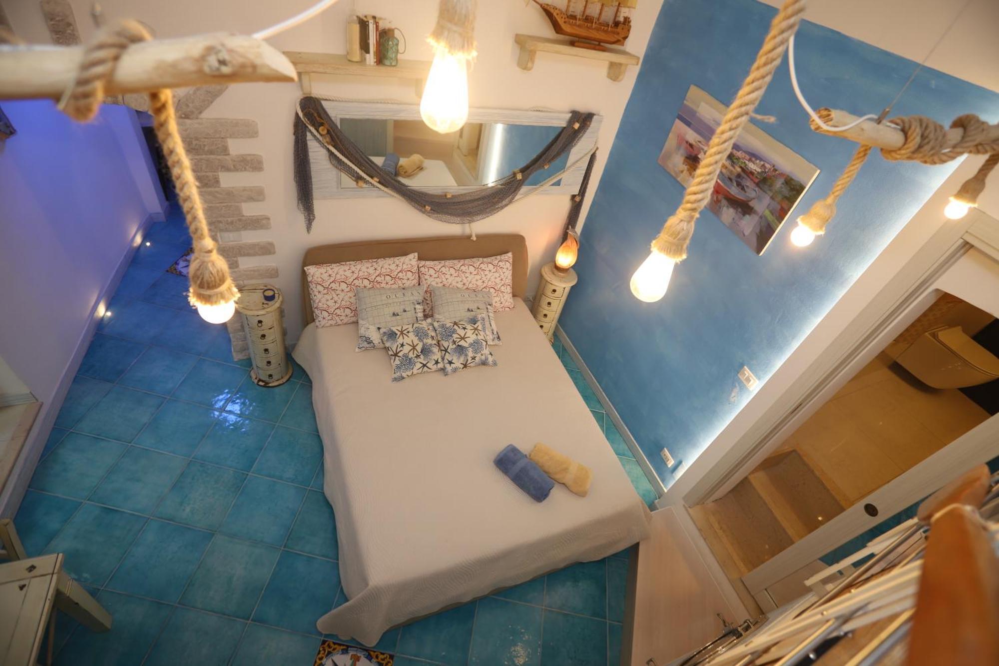 Piazzetta Petrone Apartments + Parking Весте Екстериор снимка